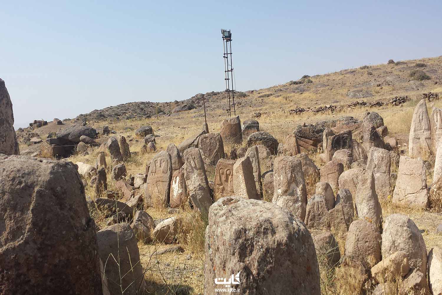 گورستان تاریخی شهر یری